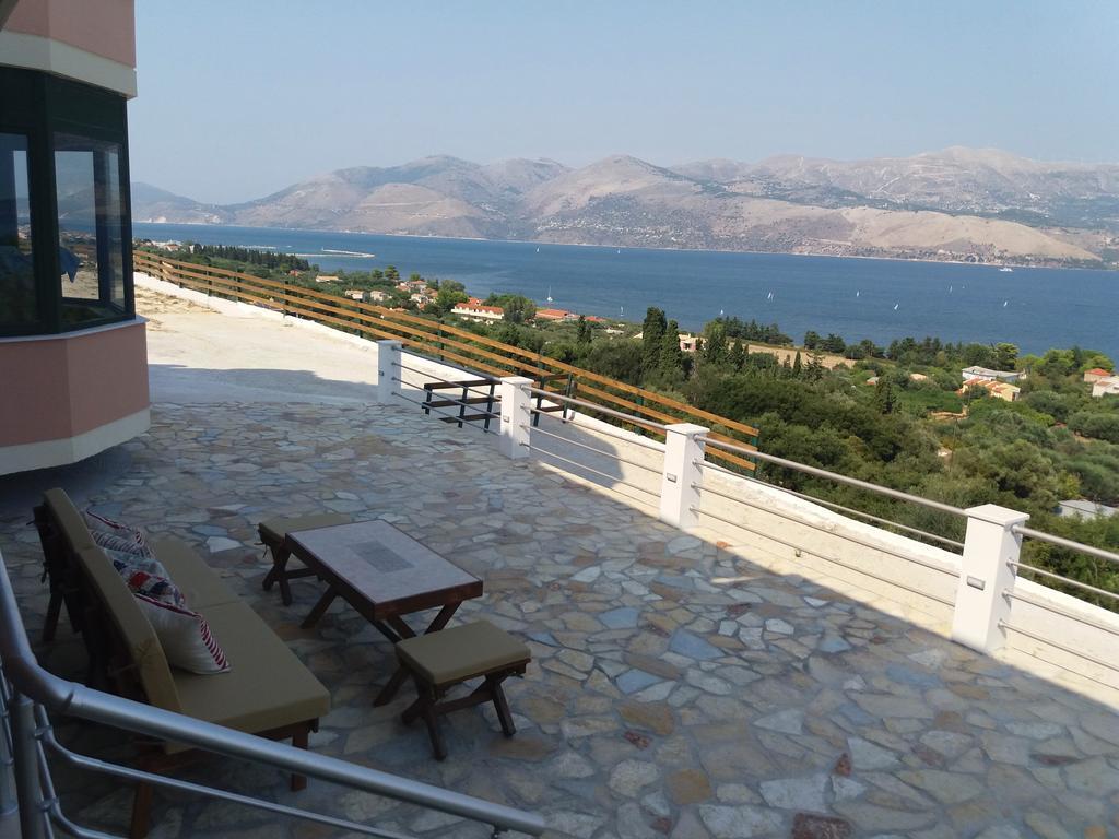 Loggos View Apartments Lixouri Exterior foto