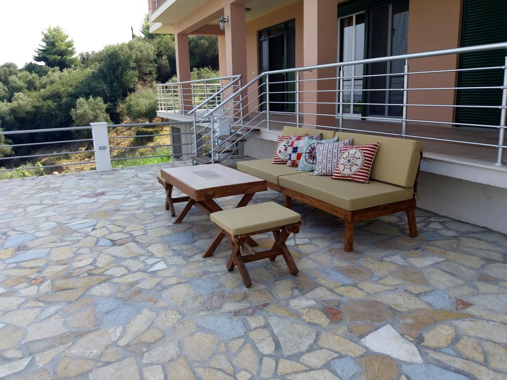 Loggos View Apartments Lixouri Exterior foto